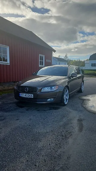 Volvo V70 2014 photo 2