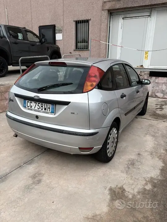 Ford Focus 2003 photo 2