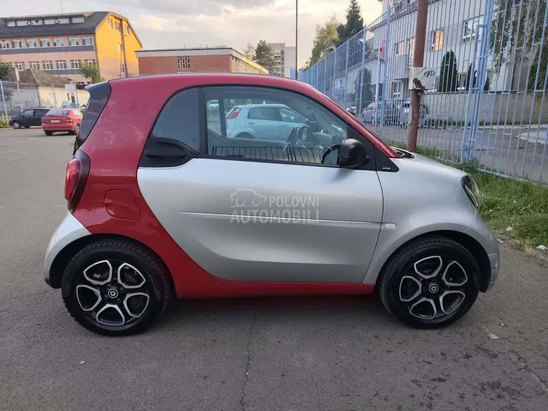 Smart Fortwo 2017 photo 2