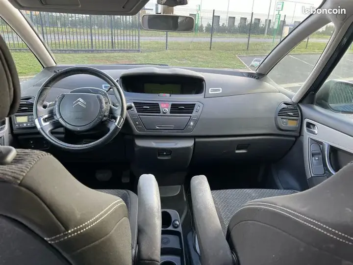 Citroen C4 Picasso 2009 photo 3