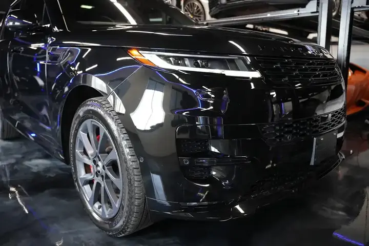 Land Rover Range Rover Sport 2023 photo 2