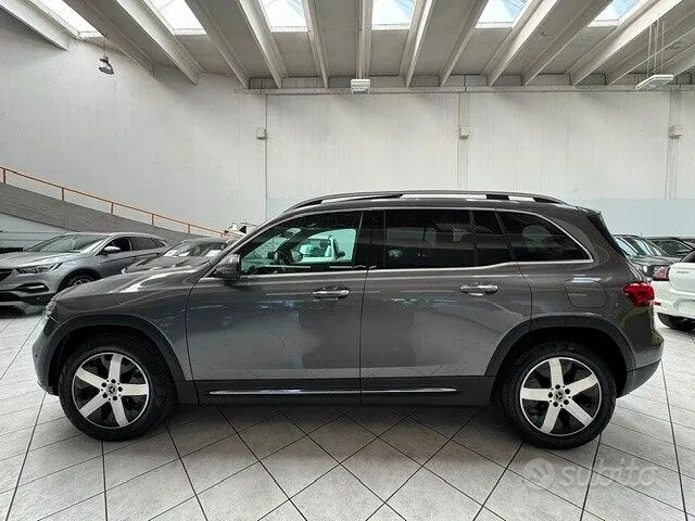 Mercedes-Benz Glb 2022 photo 2