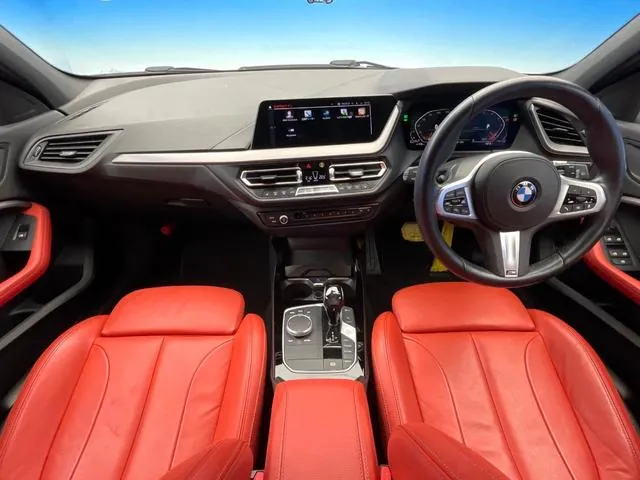 BMW 1 Series Hatchback 2020 photo 2