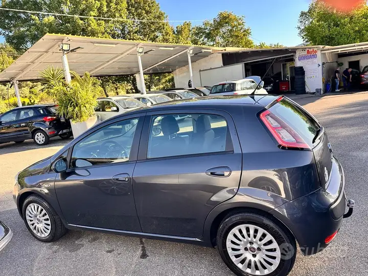 Fiat Punto Evo 2011 photo 4