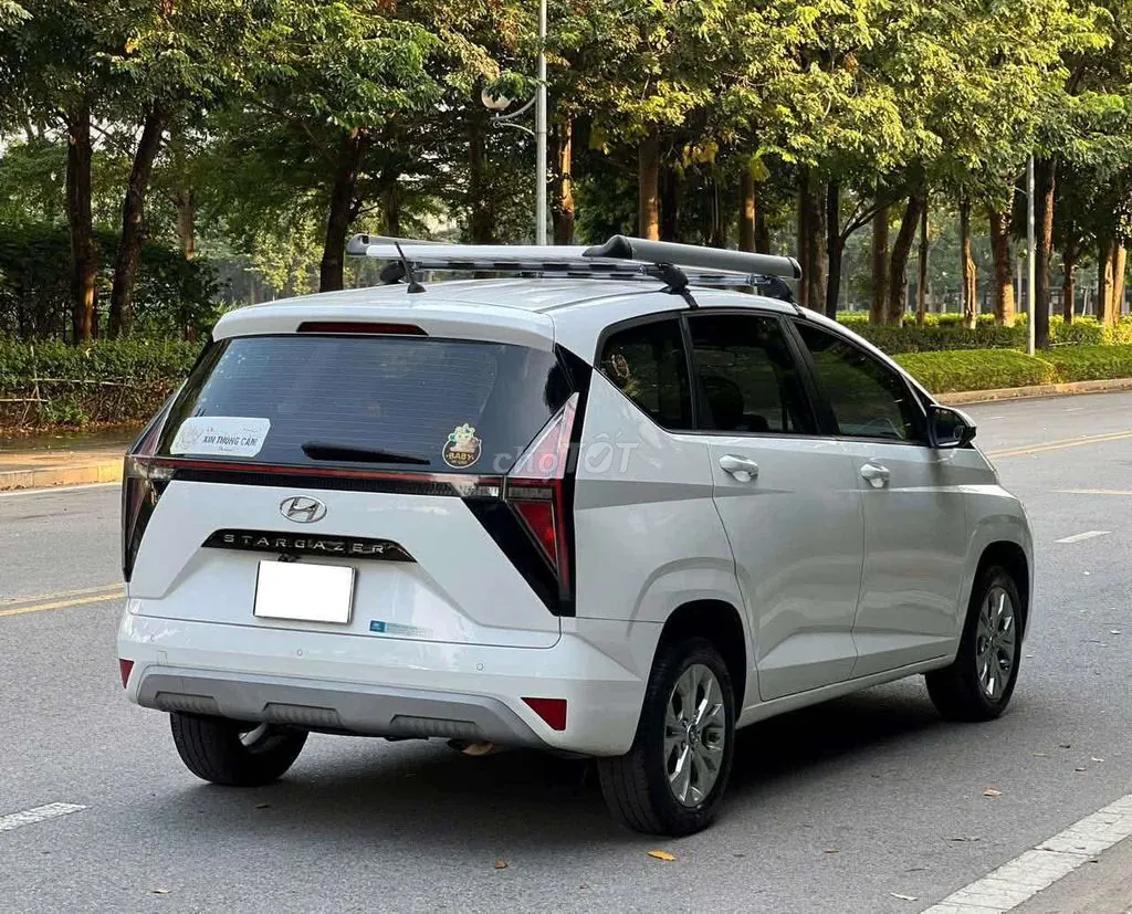 Hyundai Stargazer