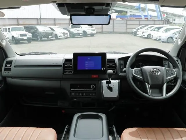 Toyota Hiace 2026 photo 3