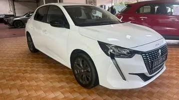 Peugeot 208 2022 photo 2
