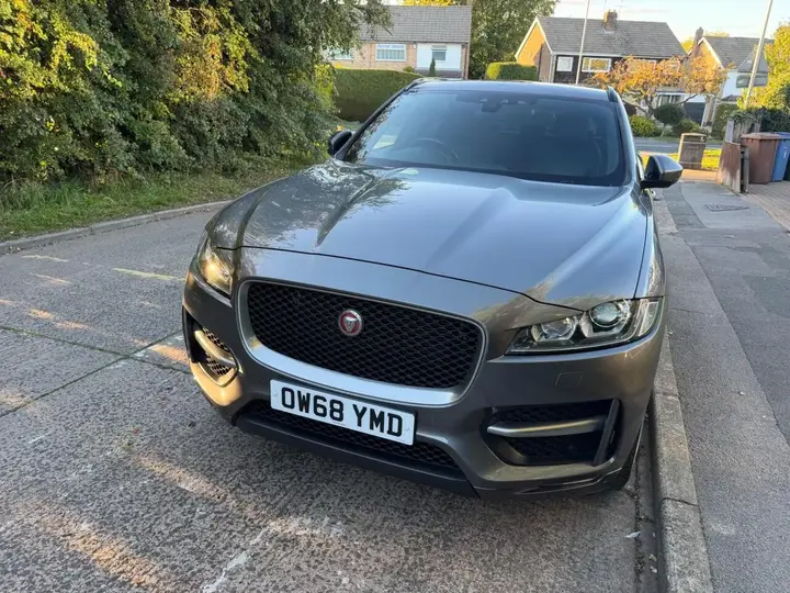Jaguar F-Pace