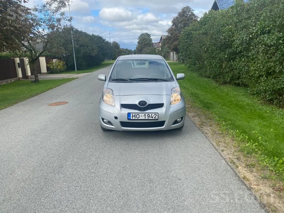 Toyota Yaris 2010 photo 5