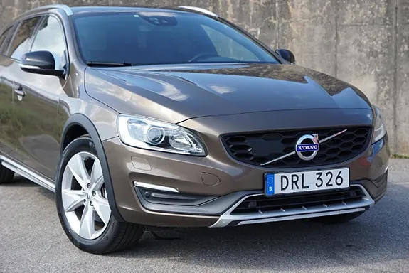 Volvo V60 Cross Country 2016 photo 3