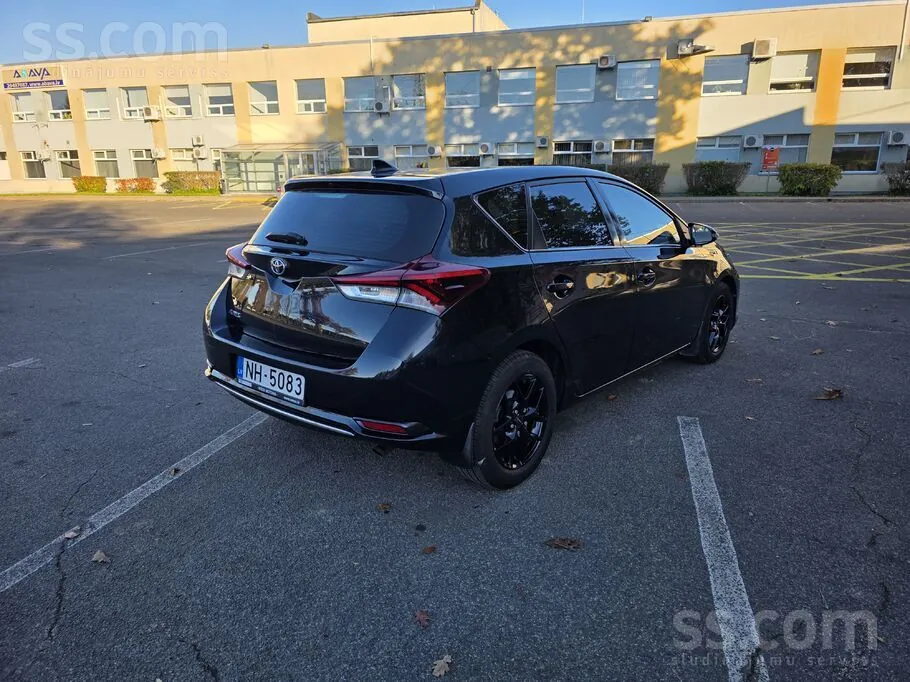 Toyota Auris 2017 photo 4