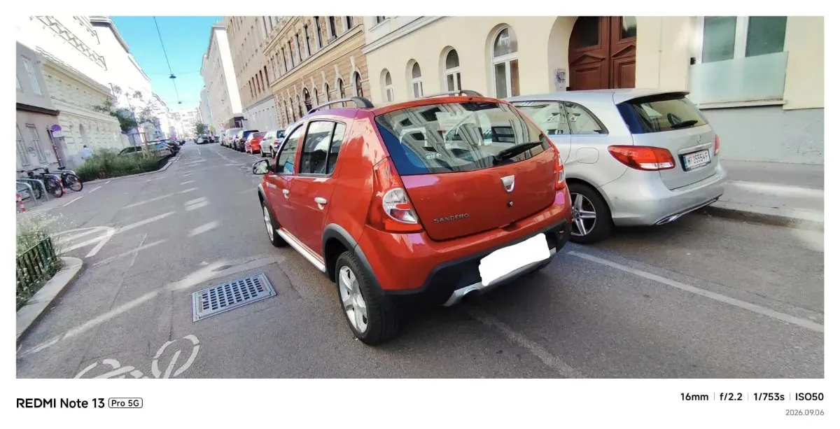 Dacia Sandero 2011 photo 3