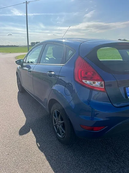 Ford Fiesta 2009 photo 4