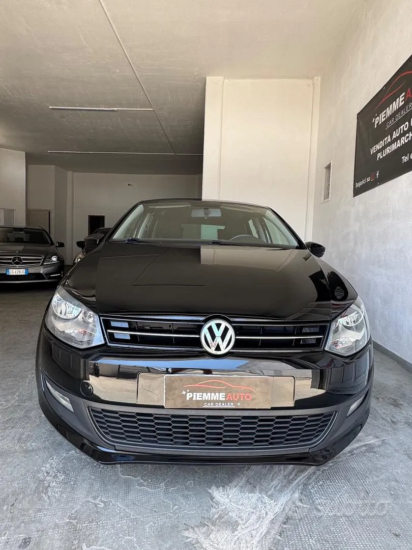 Volkswagen Polo 2015 photo 2