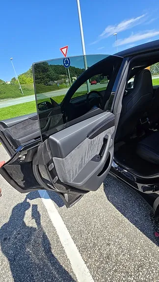 Tesla Model Y 2026 photo 5