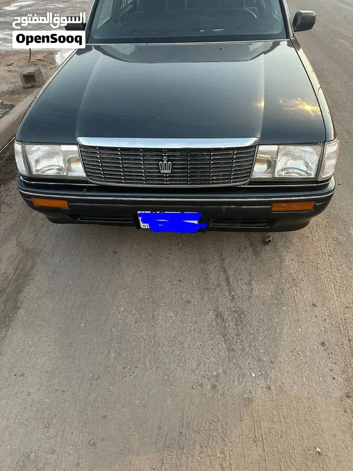 Toyota Crown 1994 photo 3