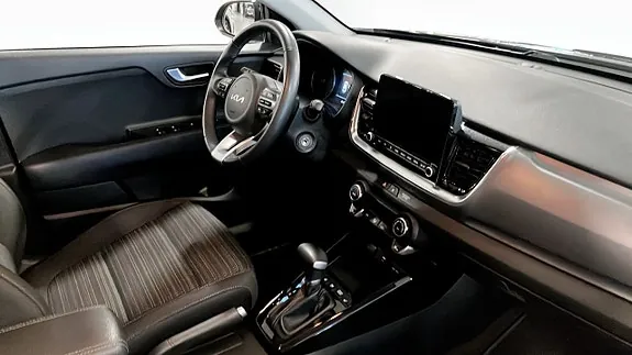Kia Stonic 2023 photo 3