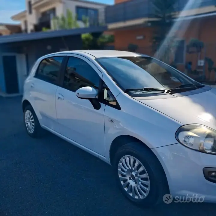 Fiat Punto Evo 2010 photo 3
