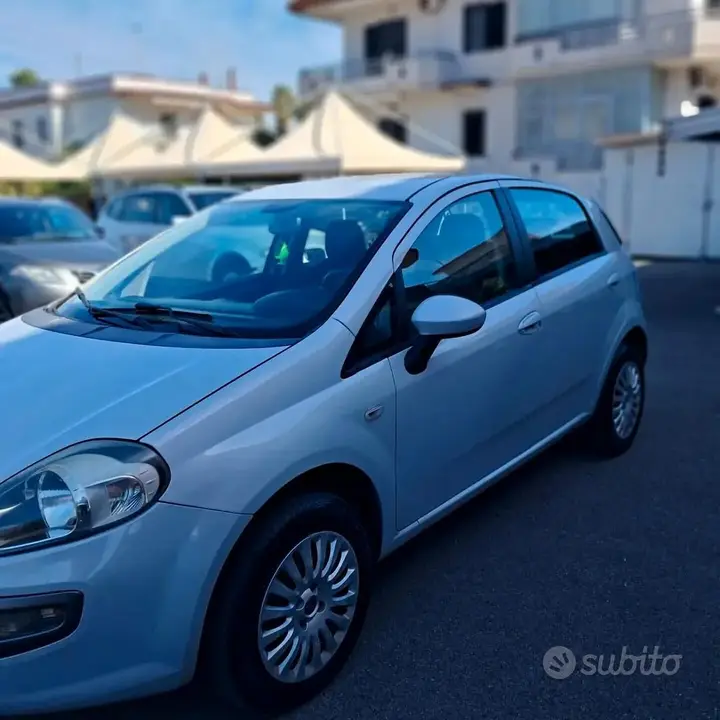 Fiat Punto Evo 2010 photo 2