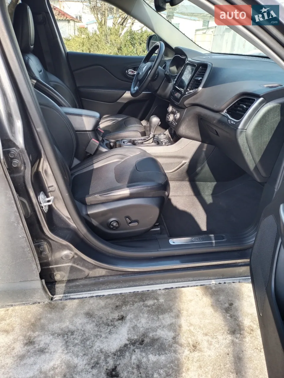 Jeep Cherokee 2019 photo 4