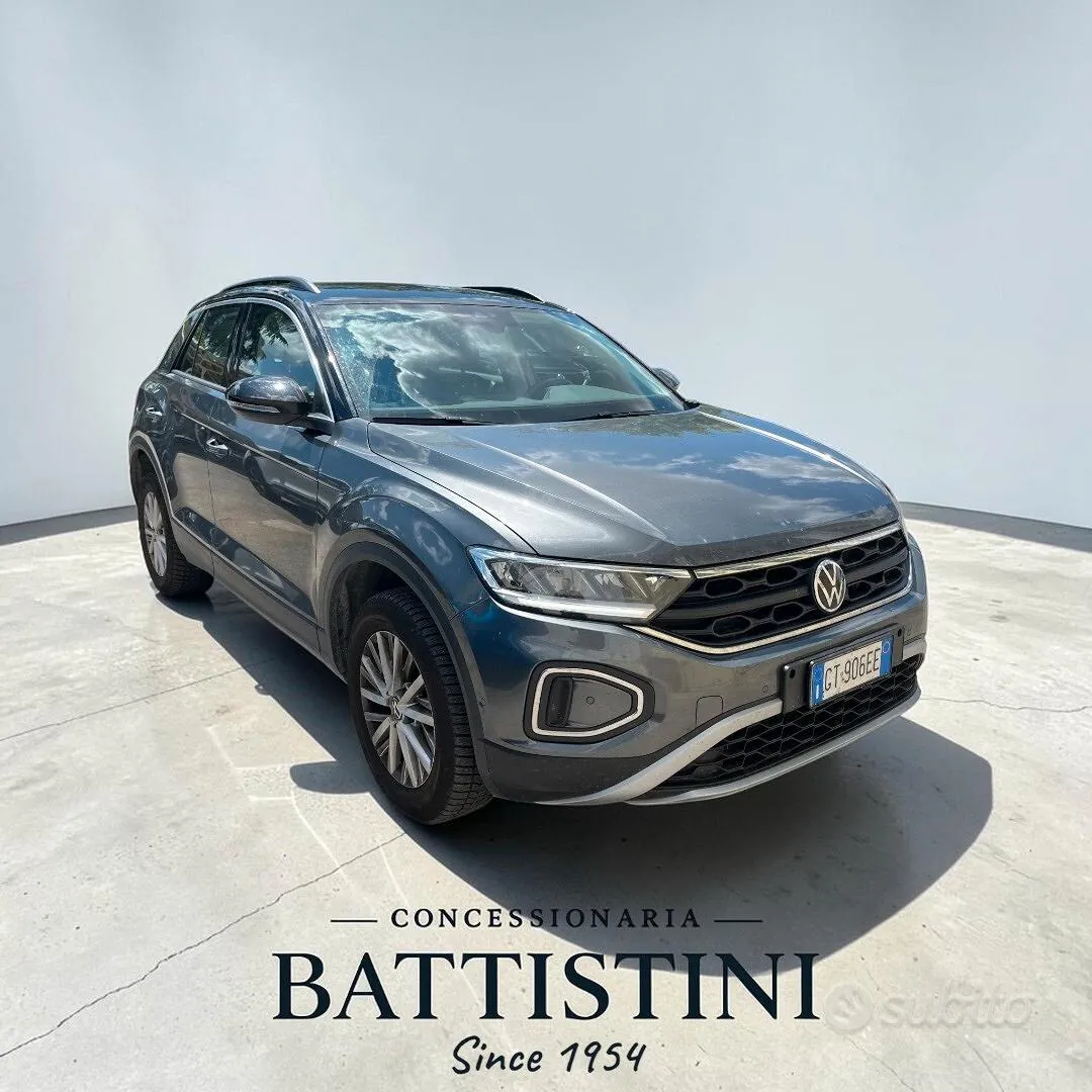 Volkswagen T-Roc 2024 photo 2
