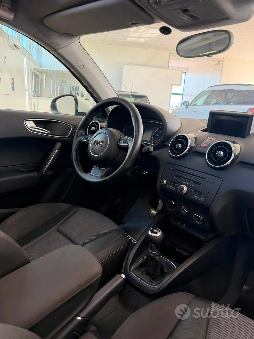 Audi A1 2011 photo 5