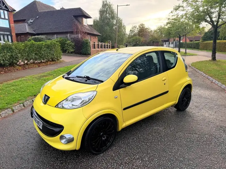 Peugeot 107 2008 photo 2