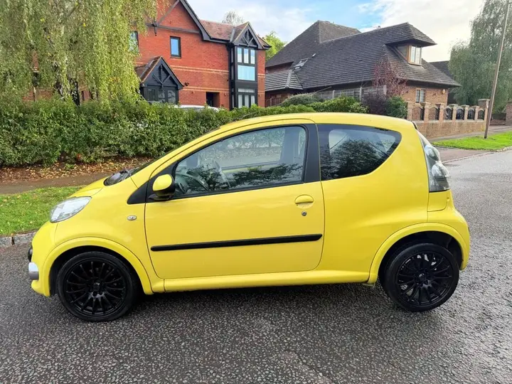 Peugeot 107 2008 photo 4