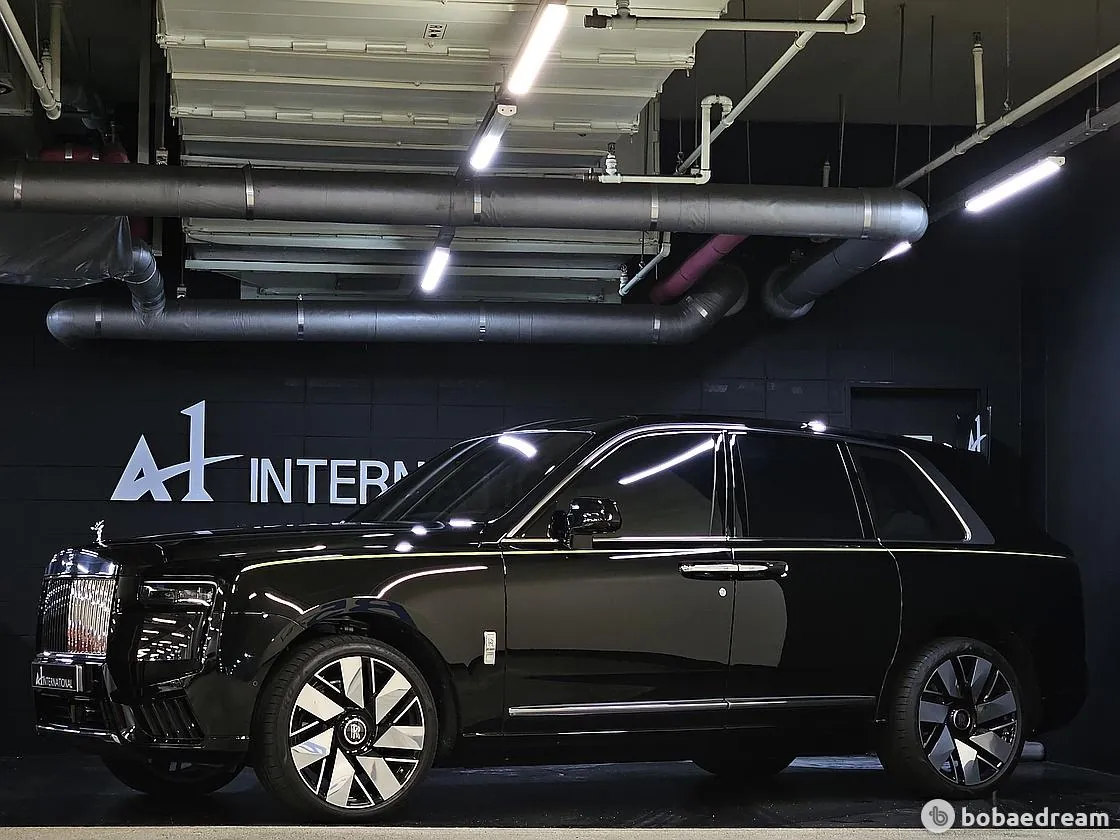 Rolls-Royce Cullinan 2025 photo 2