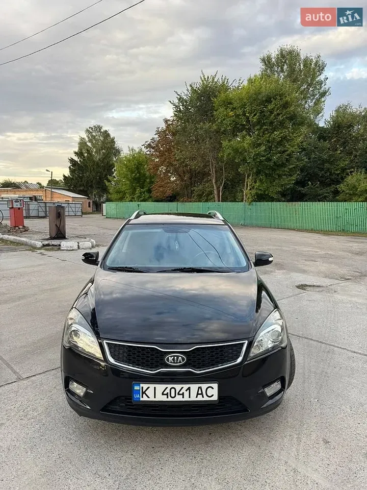 Kia Ceed 2010 photo 2