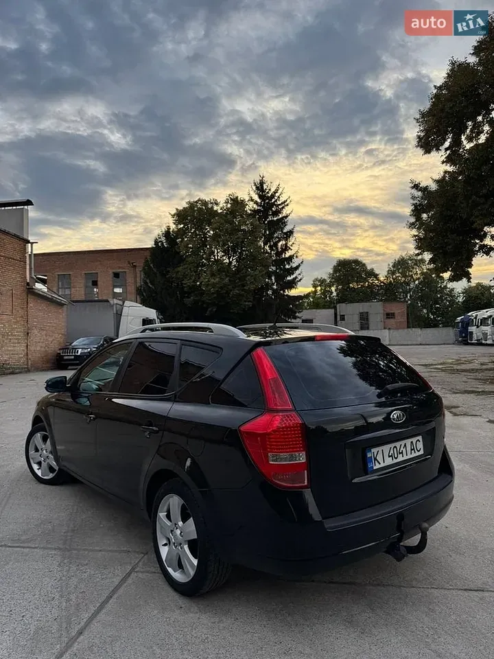 Kia Ceed 2010 photo 5