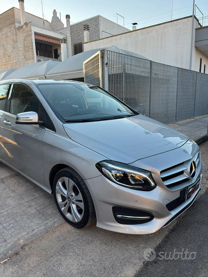 Mercedes-Benz B180 2017 photo 4