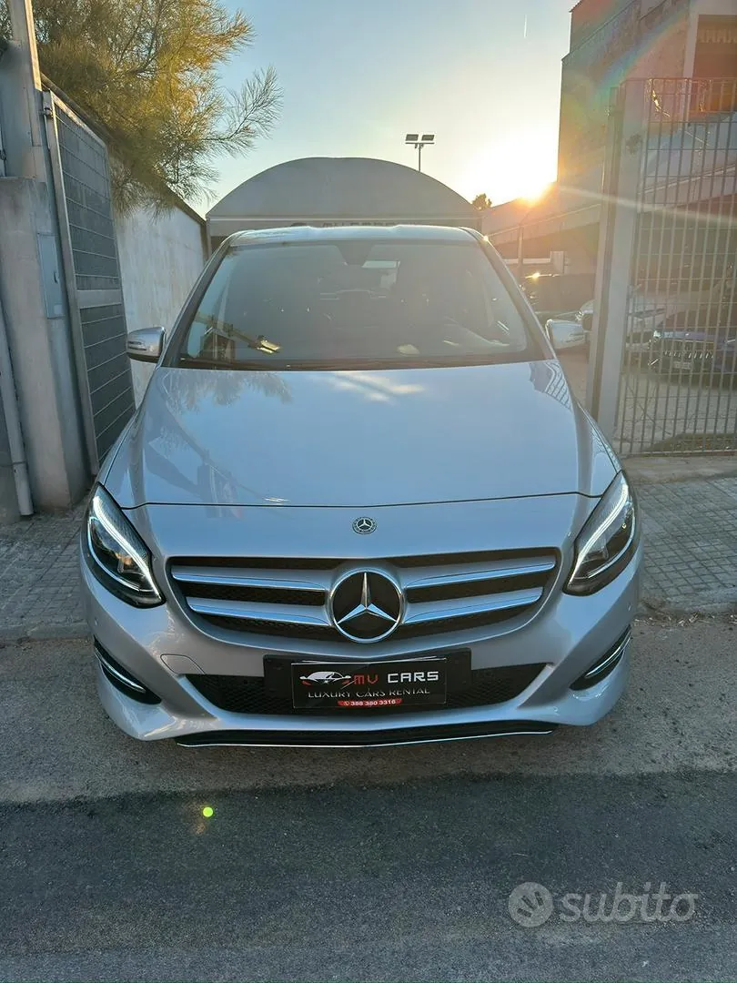 Mercedes-Benz B180