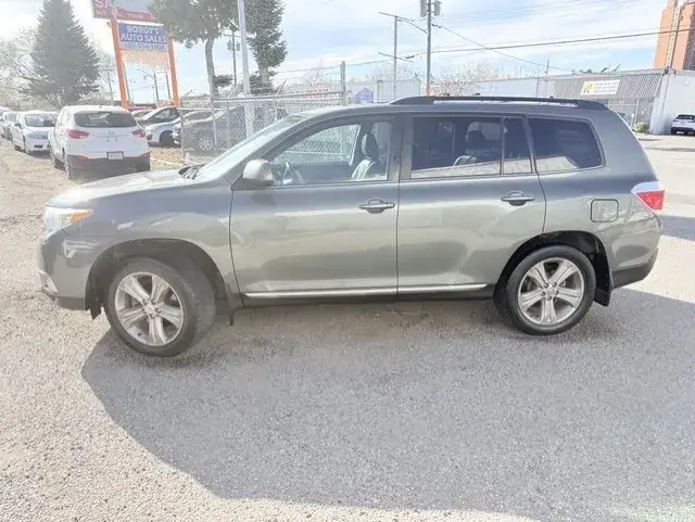 Toyota Highlander 2013 photo 3