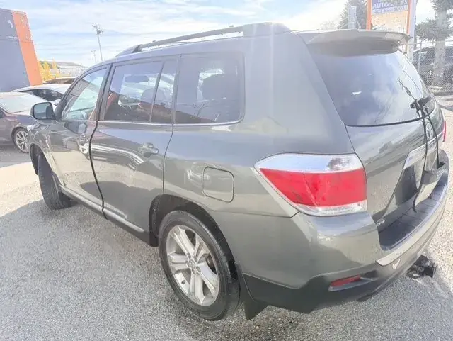 Toyota Highlander 2013 photo 4