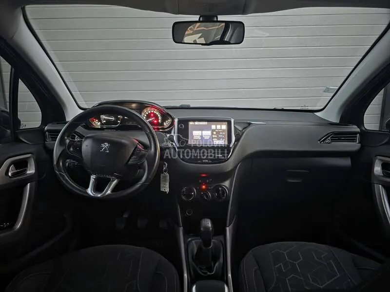 Peugeot 2008 2016 photo 2
