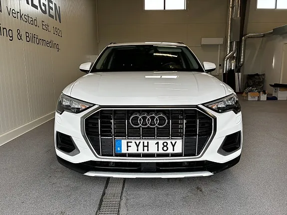 Audi Q3 2024 photo 2