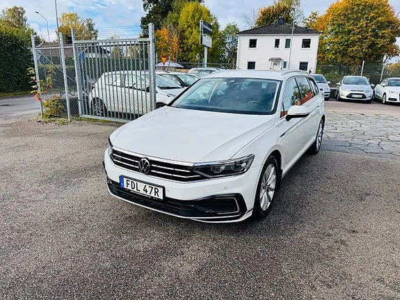 Volkswagen Passat 2021 photo 2