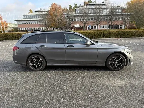 Mercedes-Benz C 300 2021 photo 2