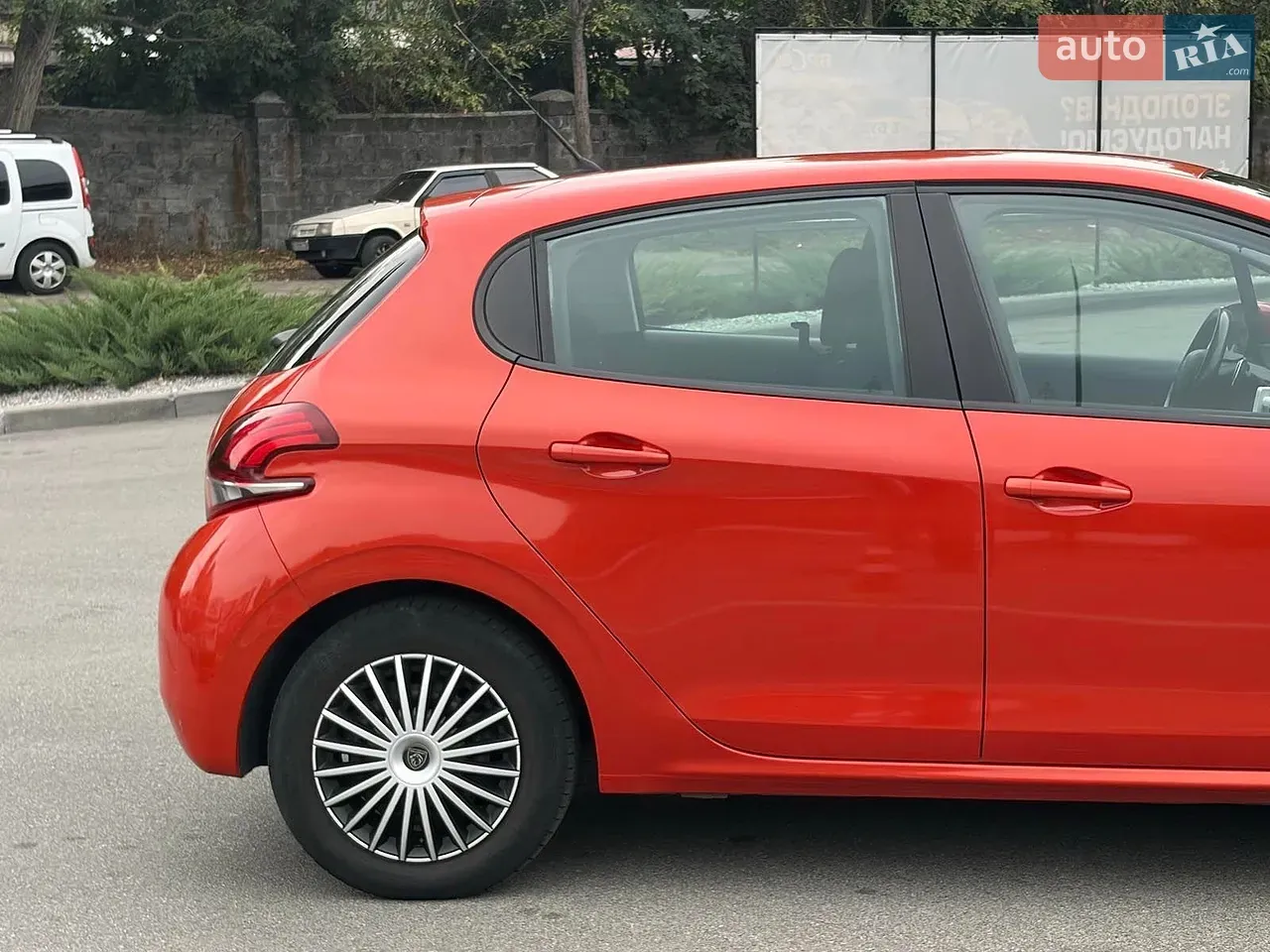 Peugeot 208 2017 photo 5