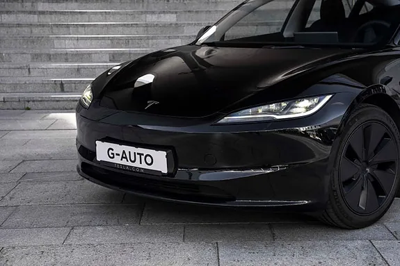 Tesla Model 3 2025 photo 2