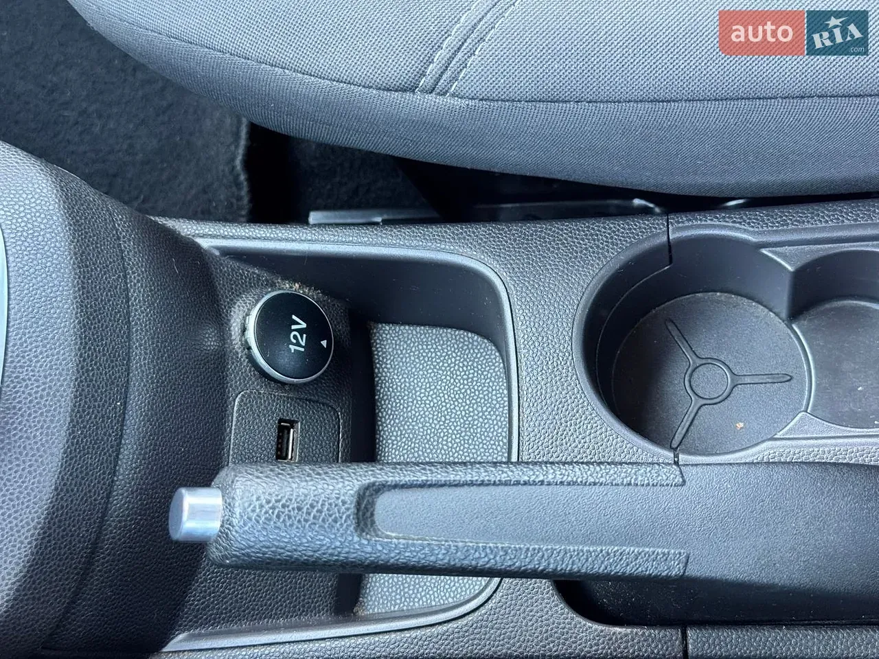 Ford Fiesta 2013 photo 3