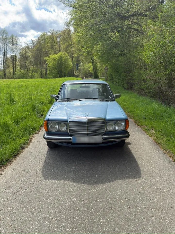 Mercedes-Benz 200 D