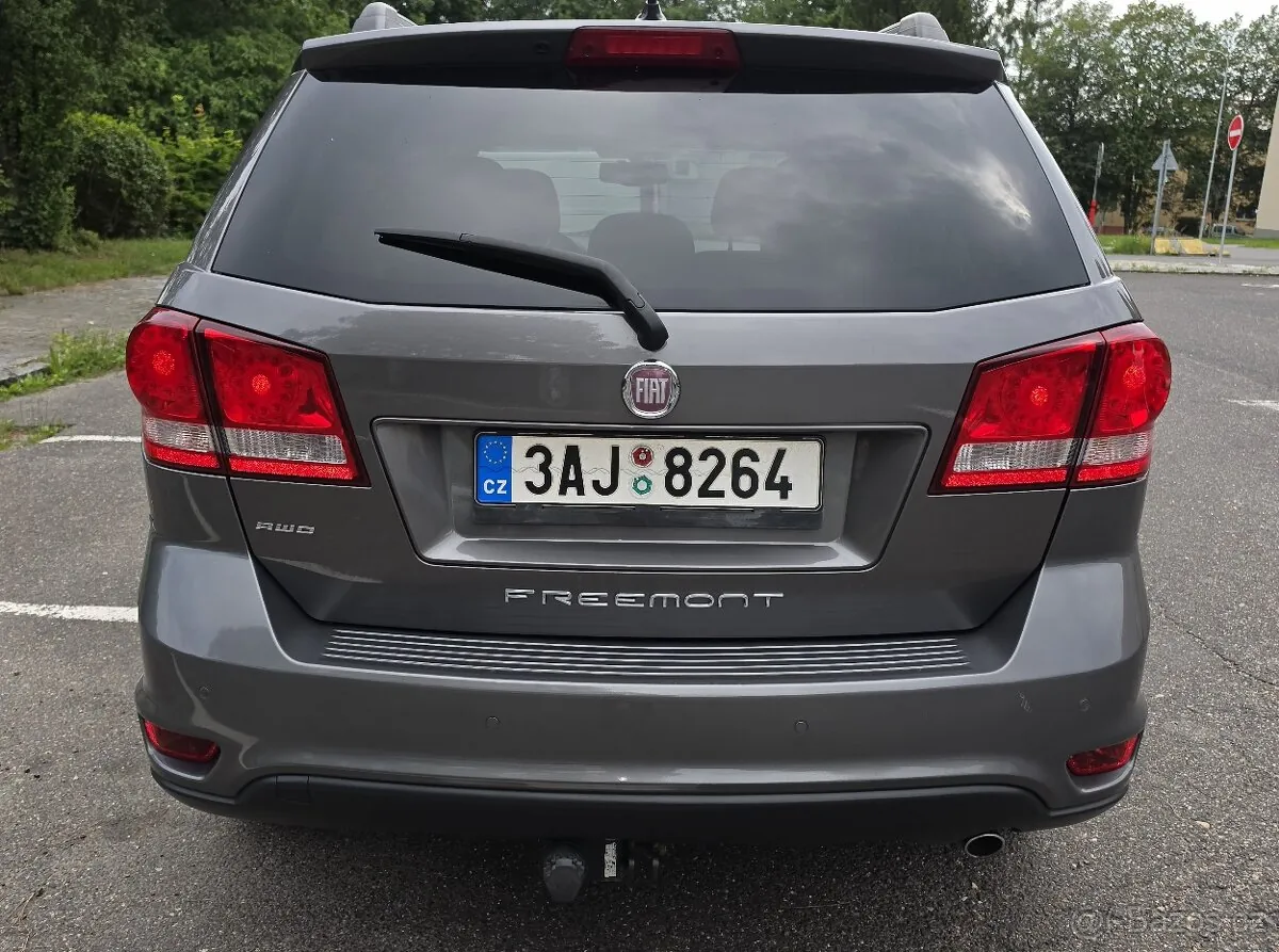 Jeep Freemont 2025 photo 4