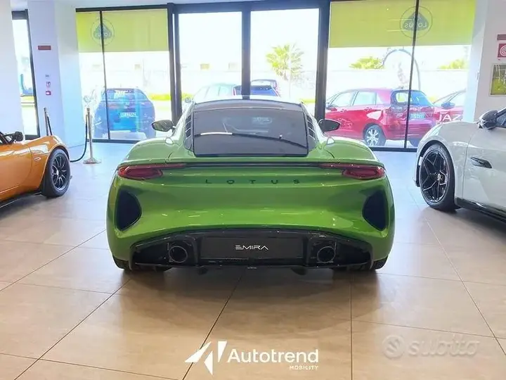 Lotus Emira 2026 photo 4