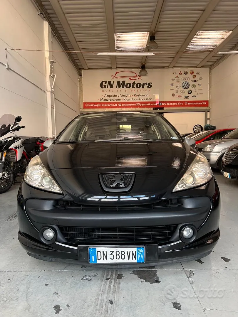 Peugeot 207 2008 photo 2