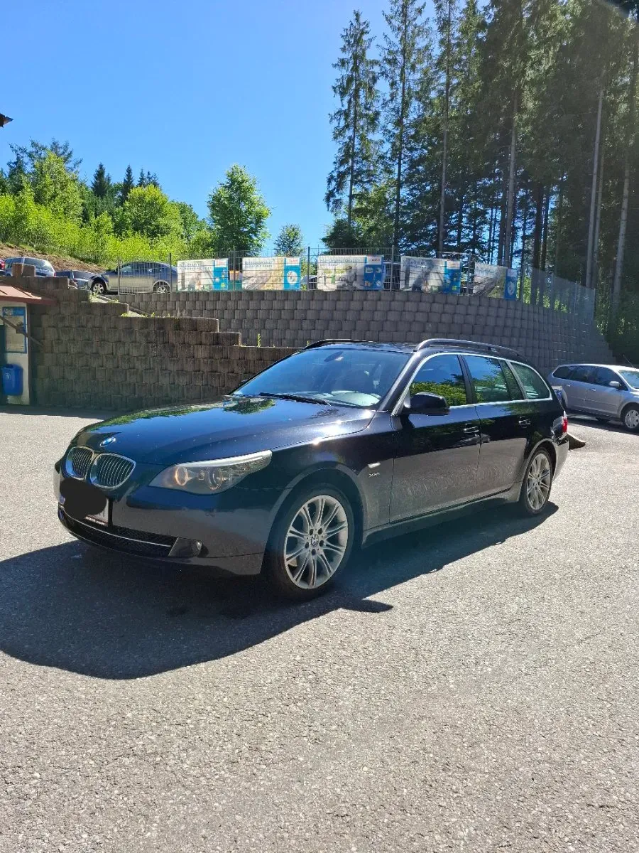 BMW 5 Series 2010 photo 3
