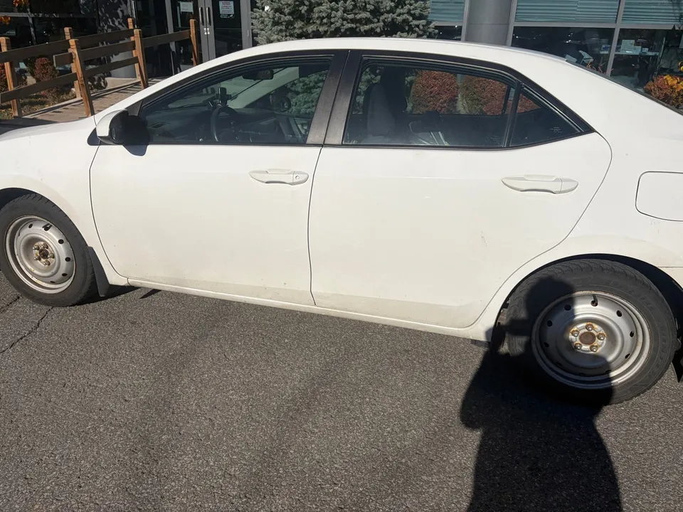 Toyota Corolla 2015 photo 2