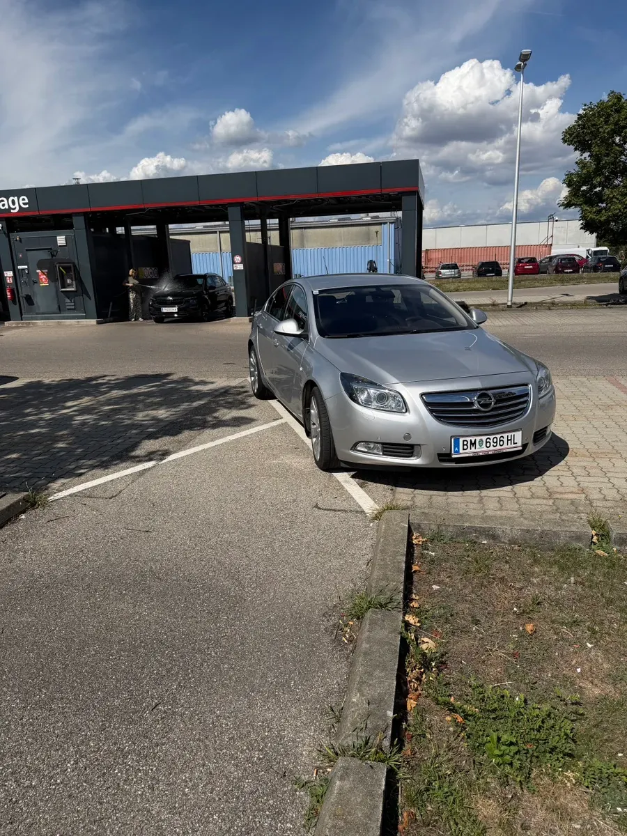 Opel Insignia 2009 photo 2