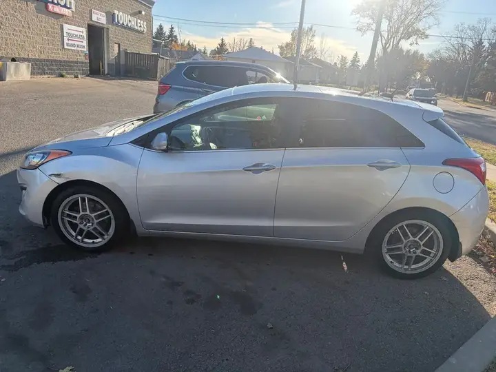 Hyundai Elantra 2013 photo 3